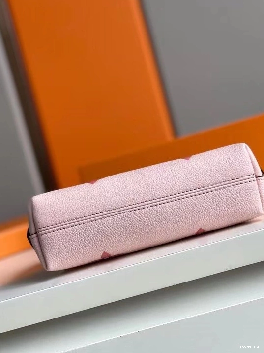 Affordable COSMETIC POUCH LOUIS VUITTON 0822